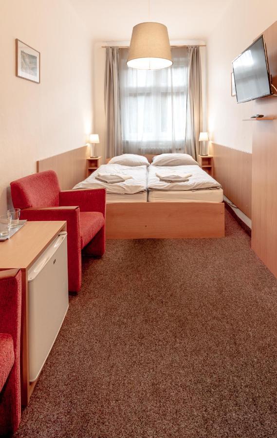 Hotel U Berounky Srbsko エクステリア 写真