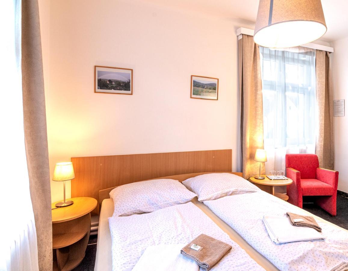Hotel U Berounky Srbsko エクステリア 写真