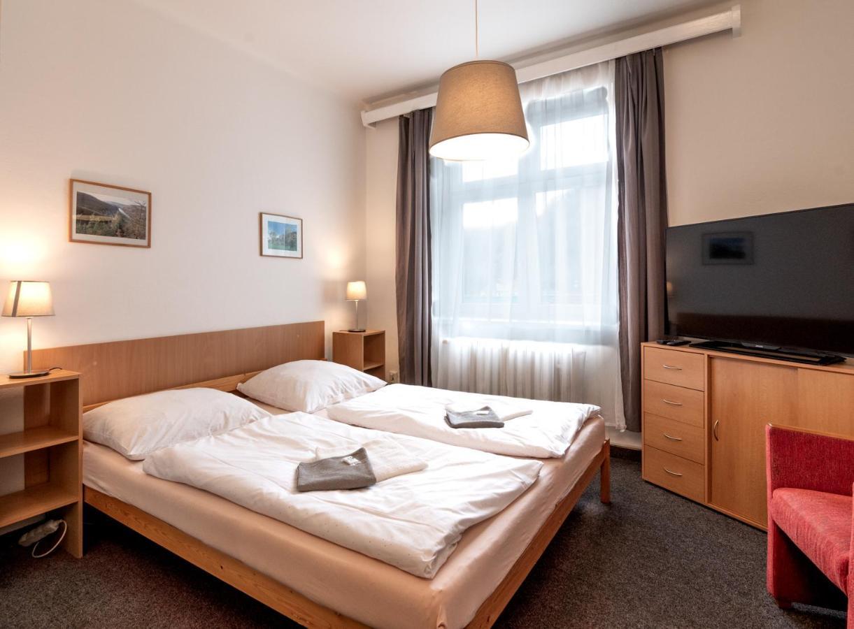 Hotel U Berounky Srbsko エクステリア 写真