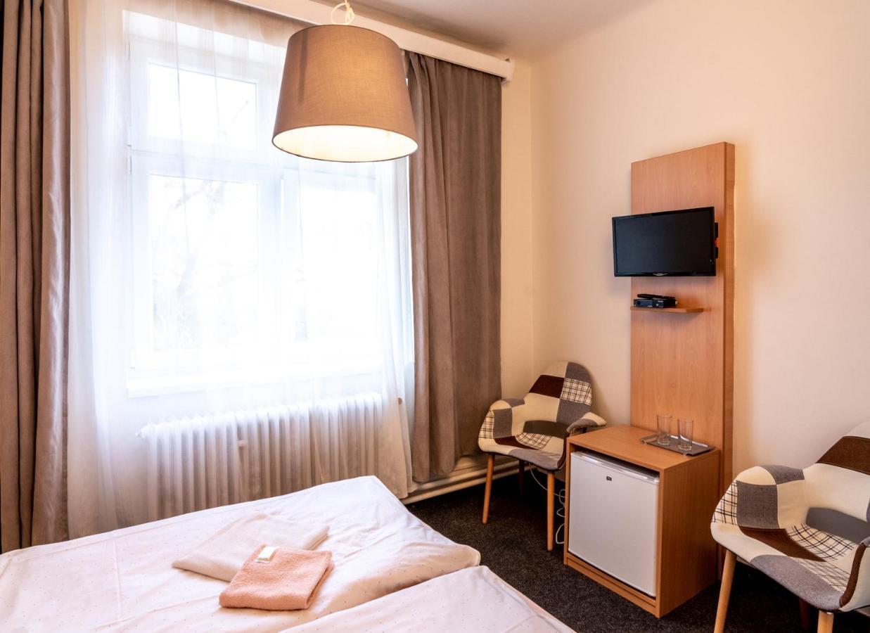 Hotel U Berounky Srbsko エクステリア 写真